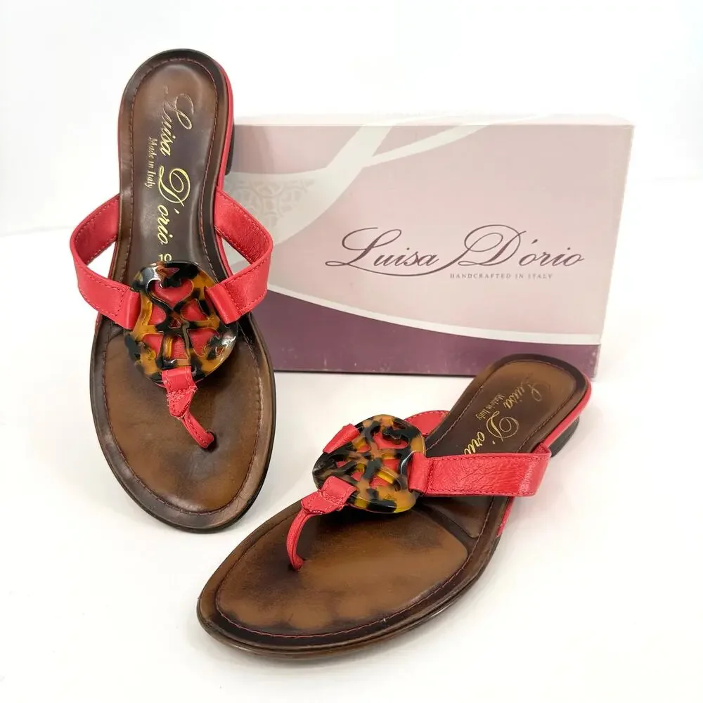 Luisa D'orio Size 10 Delicate Red Leather Thong Sandal Tortise Shell Medallion